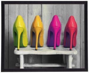 Nowoczesny obraz w czarnej ramie w rozmiarze 40x50 cm - High heels