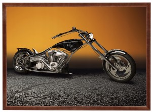 Obraz w brązowej ramie w rozmiarze 50x70 cm- Bike 1