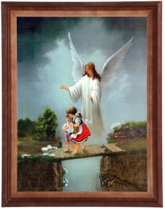 Obraz w ramie o tematyce religijnej w rozmiarze 30x40cm - Anioł stróż szary