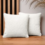 Dekoracyjna poszewka na poduszkę 30x30 cm w kolorze kremowym z tkaniny szenilowej z teksturą