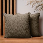 Dekoracyjna poszewka na poduszkę 40x40 cm w kolorze brązowym z tkaniny szenilowej z teksturą