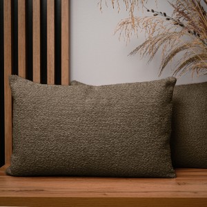 Dekoracyjna poszewka na poduszkę 40x60 cm w kolorze brązowym z tkaniny szenilowej z teksturą