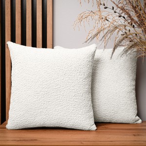 Dekoracyjna poszewka na poduszkę 45x45 cm w kolorze kremowym z tkaniny szenilowej z teksturą