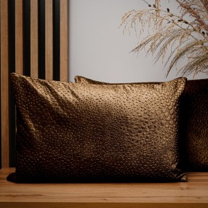 Dekoracyjna poszewka na poduszkę 40x60 cm w kolorze karmelowym z tkaniny welurowej z teksturą “kropelki”   