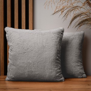 Dekoracyjna poszewka na poduszkę 40x40 cm w kolorze szarym z imitacji futra 