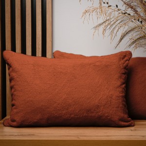 Dekoracyjna poszewka na poduszkę 40x60 cm w kolorze ciemnopomarańczowym z imitacji futra