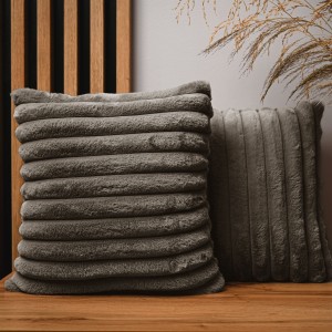 Dekoracyjna poszewka na poduszkę 40x40 cm w kolorze szaro-brązowym z imitacji futra z przeszyciami