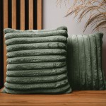 Dekoracyjna poszewka na poduszkę 40x40 cm w kolorze zielonym z imitacji futra z przeszyciami