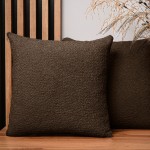 Dekoracyjna poszewka na poduszkę 55x55 cm w kolorze czekoladowym z tkaniny szenilowej z teksturą 