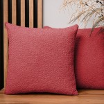Dekoracyjna poszewka na poduszkę 55x55 cm w kolorze koralowym z tkaniny szenilowej z teksturą