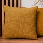 Dekoracyjna poszewka na poduszkę 60x60 cm w kolorze pomarańczowym z tkaniny szenilowej z teksturą