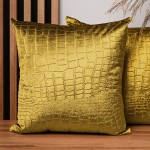  Dekoracyjna poszewka na poduszkę 50x50 cm w kolorze złotym z tkaniny welurowej z wytłaczanym wzorem “skóra krokodyla”  