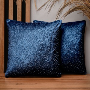 Dekoracyjna poszewka na poduszkę 35x35 cm w kolorze niebieskim z tkaniny welurowej z teksturą “kropelki”  