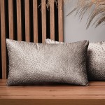 Dekoracyjna poszewka na poduszkę 30x50 cm w kolorze ciemnobeżowym z tkaniny welurowej z teksturą “kropelki”