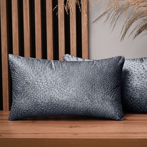 Dekoracyjna poszewka na poduszkę 30x50 cm w kolorze szaroniebieskim z tkaniny welurowej z teksturą “kropelki” 