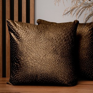 Dekoracyjna poszewka na poduszkę 45x45 cm w kolorze karmelowym z tkaniny welurowej z teksturą “kropelki” 