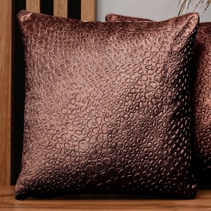 Dekoracyjna poszewka na poduszkę 60x60 cm w kolorze czerwono-brązowym z tkaniny welurowej z teksturą “kropelki" 