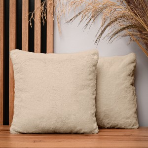 Dekoracyjna poszewka na poduszkę 35x35 cm w kolorze piaskowym z imitacji futra 