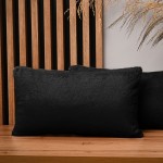 Dekoracyjna poszewka na poduszkę 30x50 cm w kolorze czarnym z imitacji futra