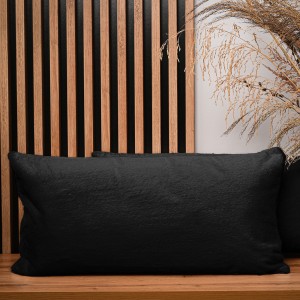 Dekoracyjna poszewka na poduszkę 40x80 cm w kolorze czarnym z imitacji futra