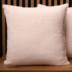 Dekoracyjna poszewka na poduszkę 60x60 cm w kolorze jasnoróżowym z imitacji futra 