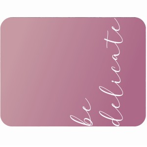 Podkładka korkowa złocona na stół z nadrukiem Be delicate w rozmiarze 30x40 cm