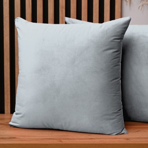 Dekoracyjna poszewka na poduszkę 60x60 cm w kolorze jasnoszarym z tkaniny welurowej