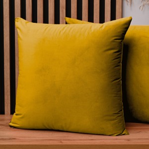 Dekoracyjna poszewka na poduszkę 60x60 cm w kolorze musztardowym z tkaniny welurowej