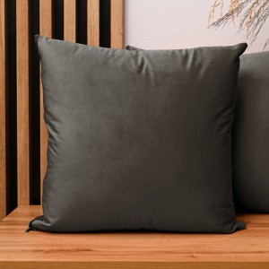 Dekoracyjna poszewka na poduszkę 45x45 cm w kolorze czekoladowym z tkaniny welurowej