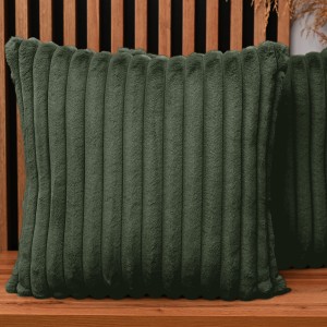 Dekoracyjna poszewka na poduszkę 60x60 cm w kolorze zielonym z imitacji futra z przeszyciami