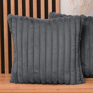 Dekoracyjna poszewka na poduszkę 50x50 cm w kolorze grafitowym z imitacji futra z przeszyciami