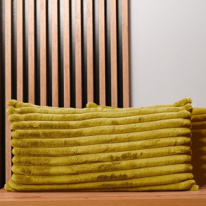 Dekoracyjna poszewka na poduszkę 40x80 cm w kolorze żółtym z imitacji futra z przeszyciami