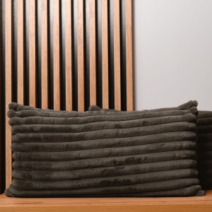 Dekoracyjna poszewka na poduszkę 40x80 cm w kolorze szaro-brązowym z imitacji futra z przeszyciami